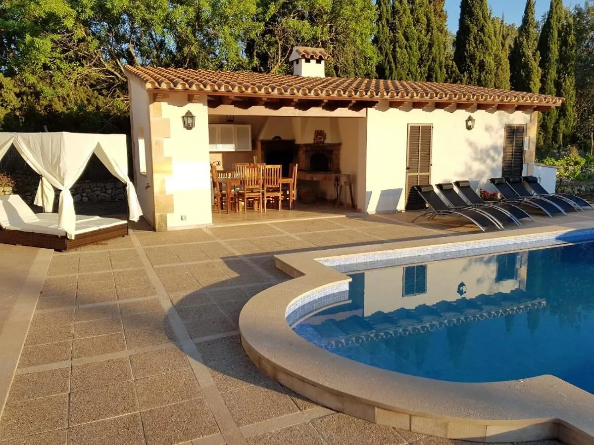 Villa Milagro - 3 Bedroom Finca Style Villa With Pool Near Golf Course/Beaches - Air Cond. Pollenca Spain