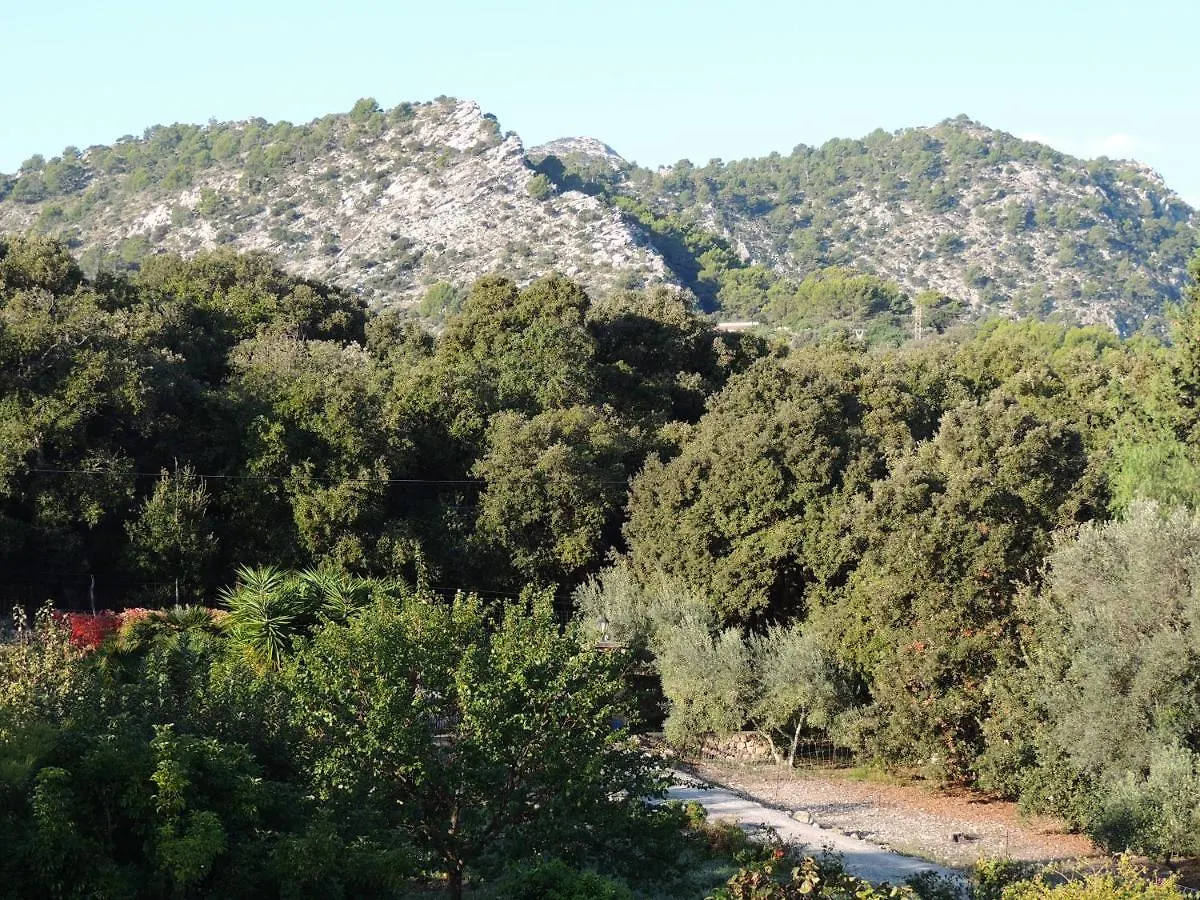 Villa Milagro - 3 Bedroom Finca Style Villa With Pool Near Golf Course/Beaches - Air Cond. Pollenca