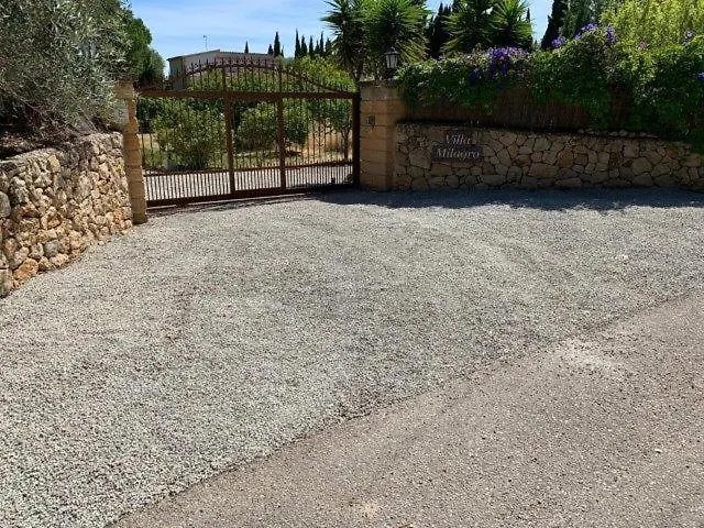 Villa Milagro - 3 Bedroom Finca Style Villa With Pool Near Golf Course/Beaches - Air Cond. Pollenca Spain