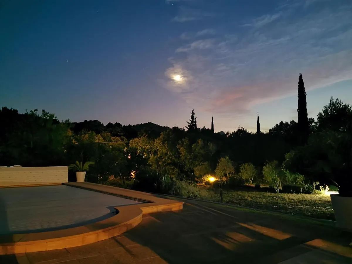 Villa Milagro - 3 Bedroom Finca Style Villa With Pool Near Golf Course/Beaches - Air Cond. Pollenca Spain