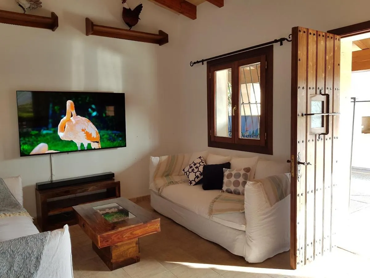 Villa Milagro - 3 Bedroom Finca Style Villa With Pool Near Golf Course/Beaches - Air Cond. Pollenca Spain