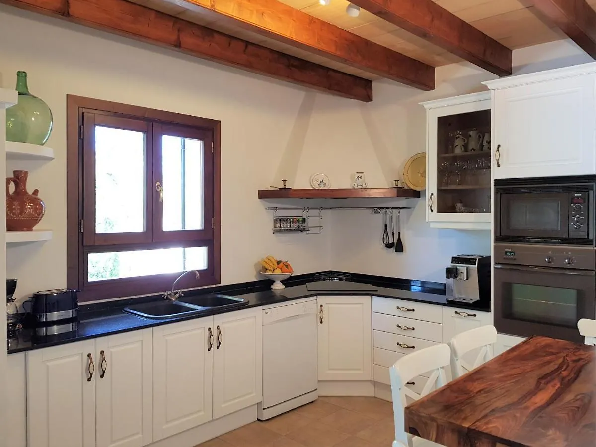 Villa Milagro - 3 Bedroom Finca Style Villa With Pool Near Golf Course/Beaches - Air Cond. Pollenca