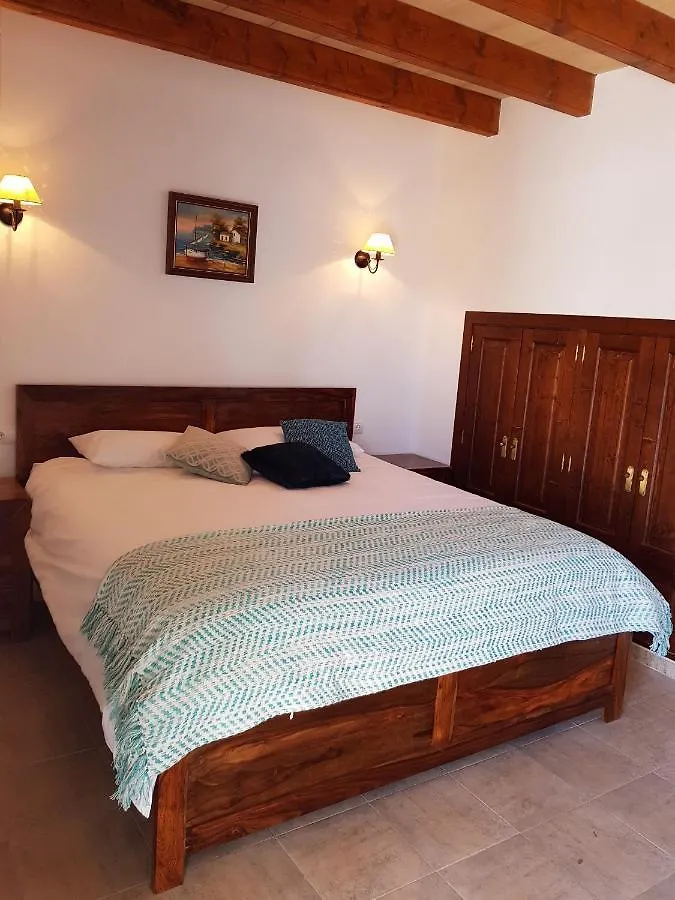 Villa Milagro - 3 Bedroom Finca Style Villa With Pool Near Golf Course/Beaches - Air Cond. Pollenca